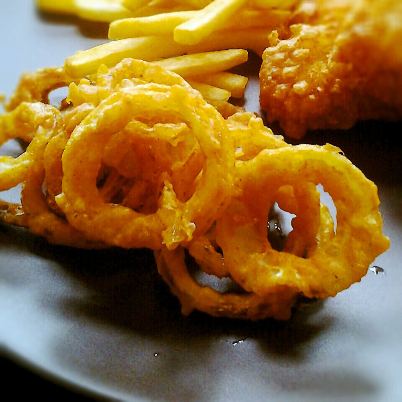 カリカリの薄いオニオンリングのレシピ