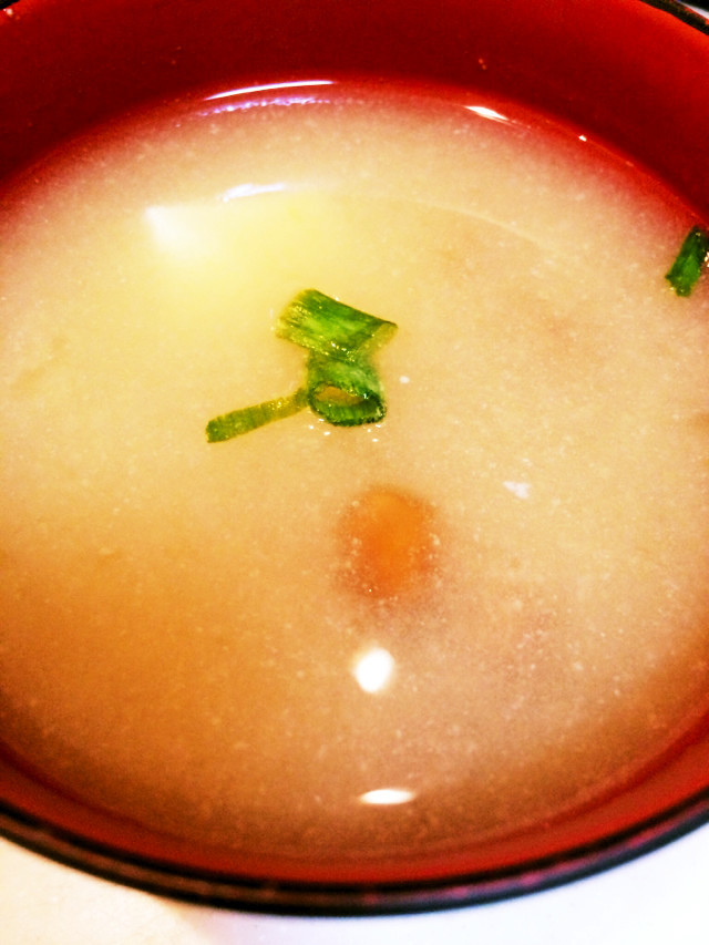 なめこと豆腐の味噌汁の画像