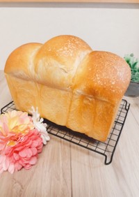 １斤 自家製酵母の水飴入り食パン+*.゜