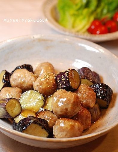 簡単美味しい♬茄子と肉団子の甘酢あんの写真