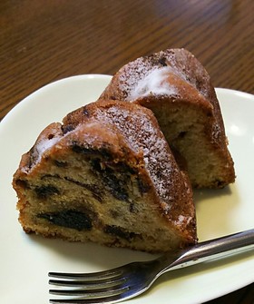 プルーンはちみつ煮たっぷりケーキ
