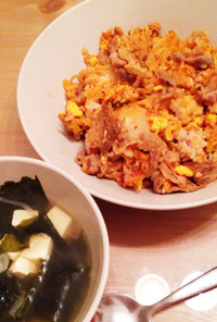 【韓国風】豚キムチ炒飯&わかめスープ定食