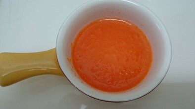 にんじんの野菜スープの写真