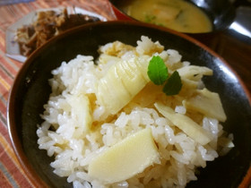 旬を楽しむ♪たけのこご飯