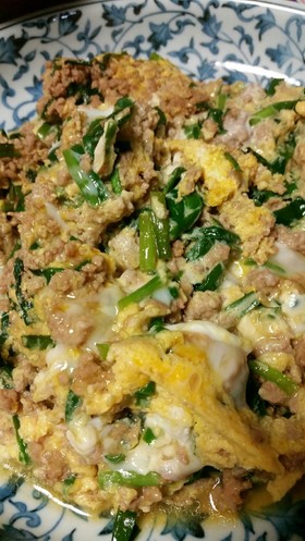 にらと豚挽き肉の卵とじ