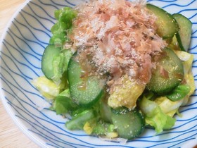 春キャベツ簡単浅漬け♪鰹節・ゴマで美味♪