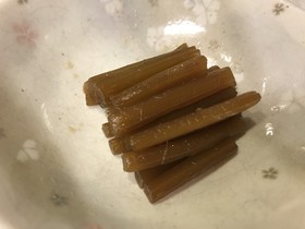 伽羅蕗(きゃらぶき)に胡麻油