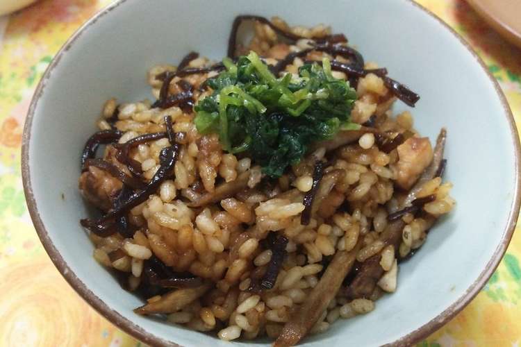 昆布の佃煮リメイク 簡単炊き込みご飯 レシピ 作り方 By まゆゆ33 クックパッド 簡単おいしいみんなのレシピが356万品