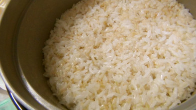 カンタン。玄米1/4ブレンドご飯の写真