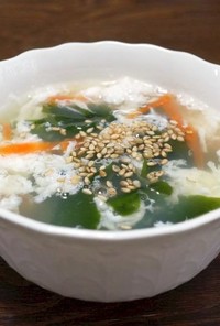 卵白とわかめの中華風スープ