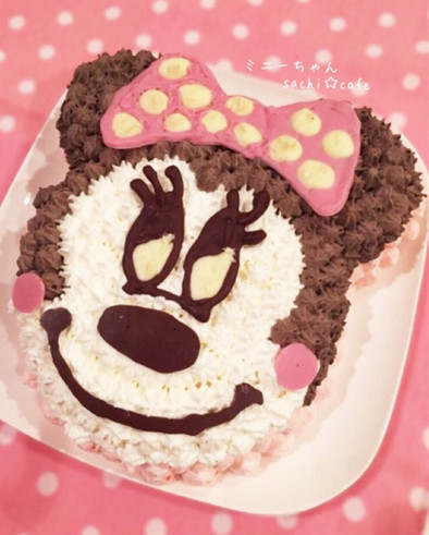 誕生日に♡ミニーちゃんケーキの写真