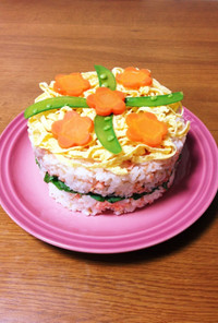 ひな祭りにも！鮭寿司ケーキ