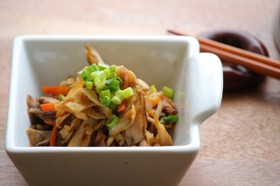 舞茸と切干大根の醤油だけ蒸し