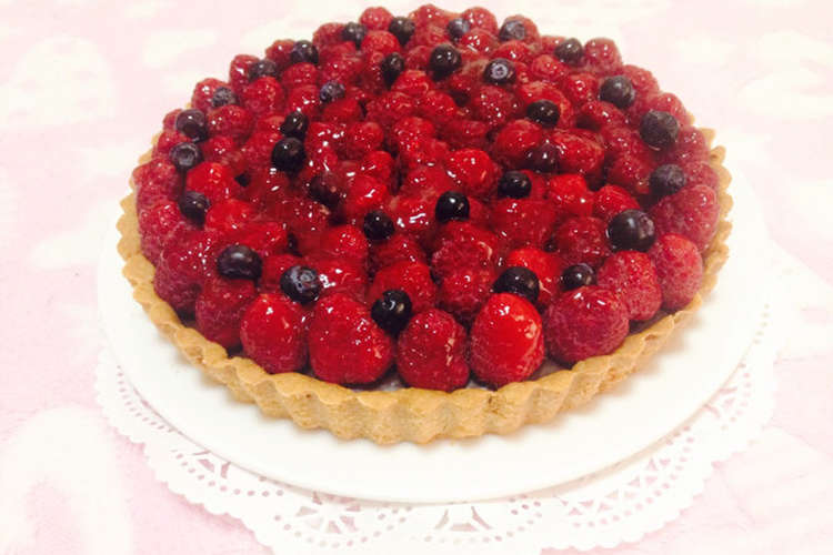 ラズベリーの生チョコタルト レシピ 作り方 By Chiaki １８ クックパッド 簡単おいしいみんなのレシピが373万品