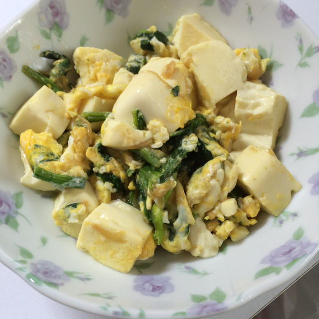 豆腐とほうれん草と卵炒めの画像