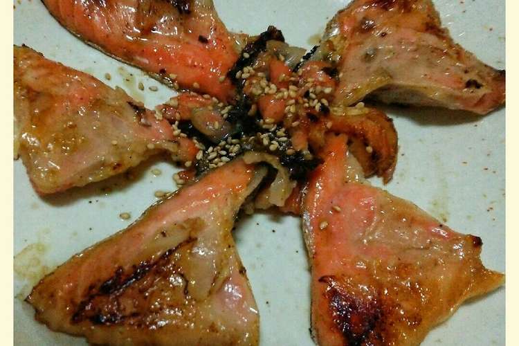 塩さけカマのみりん漬け焼き 一晩漬け レシピ 作り方 By 魚先輩 魚センパイ クックパッド 簡単おいしいみんなのレシピが364万品