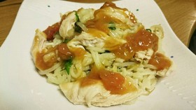 鶏と梅酢ソースの和風そうめんチャンプルー