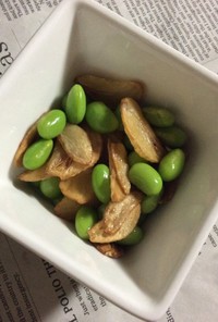 枝豆とガーリックチップス
