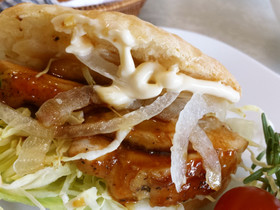 春の照り焼きチキンバーガー