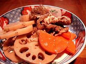 牛肉とレンコンの煮物の画像