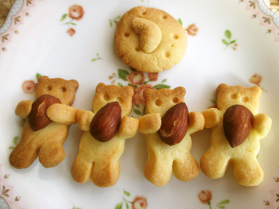 可愛いテディーベアナッツ抱っこクッキー♡の画像