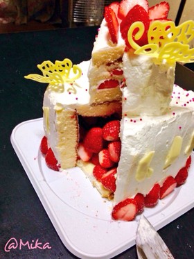イチゴごろごろ 春の2段ケーキ by xxxMika 【クックパッド】 簡単おいしいみんなのレシピが329万品