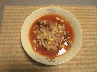 豚肉と大豆のトマトスープの写真