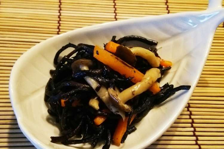 人参 しめじと長ひじきの煮物 レシピ 作り方 By たぬぴぃ クックパッド 簡単おいしいみんなのレシピが354万品