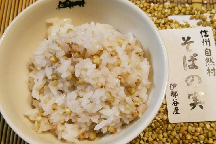 そば飯 蕎麦の実ご飯 炊飯器 簡単 レシピ 作り方 By たぬぴぃ クックパッド 簡単おいしいみんなのレシピが367万品