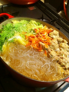 桜海老の春雨肉団子鍋