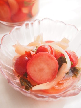 ピンク色♡ラディッシュの梅酒マリネ