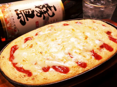 チーズとろ〜りピザ風！山芋の鉄板焼き！の写真