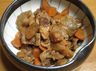 牛スジと根菜の味噌煮込みの写真