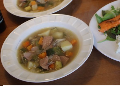 コクのある野菜スープの写真