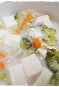 離乳食完了期　豆腐ブロッコリー豆乳スープ