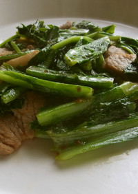 油麦菜（ユーマーツァイ）と豚肉の炒めもの