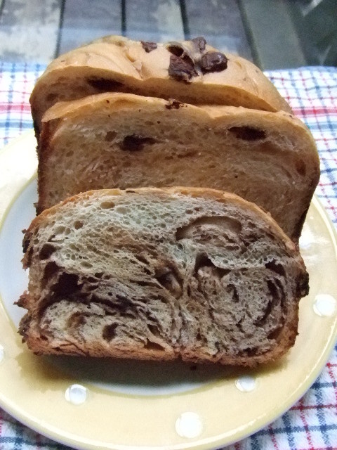 ＨＢで☆チョコがゴロッと☆マーブル食パンの画像