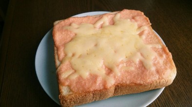 たらマヨチーズトーストの写真