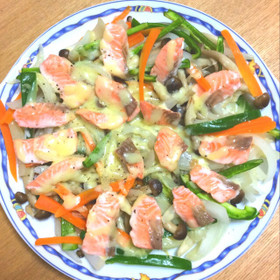 フライパンで簡単☆サーモン&炒め蒸し野菜