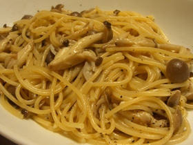 しめじとマヨネーズの美味しいパスタ!