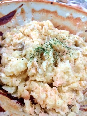 余った塩鮭で!鮭入りポテトサラダ