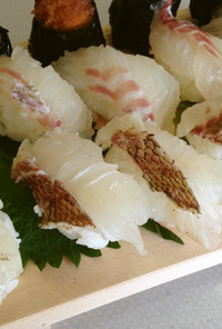 桜鯛の炙り寿司