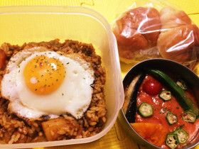 喫茶店のベトベトカレー☆シチューのお弁当
