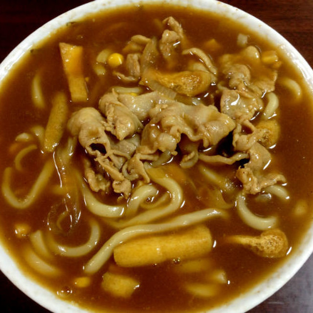 ルウとめんつゆで本格的な味 カレーうどん レシピ 作り方 By ｏｋａｍｅ クックパッド 簡単おいしいみんなのレシピが352万品