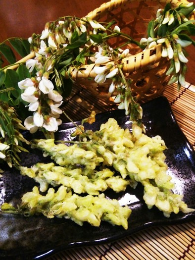 初夏☆季節の味！アカシアの花の天ぷら♪の写真