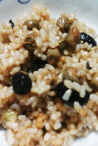 ツタンカーメンと赤空豆の豆ごはん(玄米)
