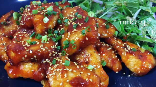 鶏ムネ肉の簡単 旨辛 ヤンニョムチキン レシピ 作り方 By Mikey クックパッド 簡単おいしいみんなのレシピが360万品