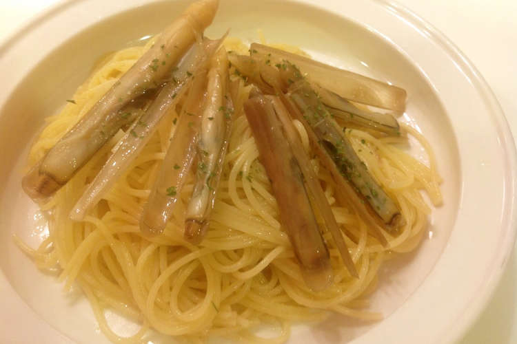 旨味凝縮 マテ貝のバターガーリックパスタ レシピ 作り方 By あやまんくっきんぐ クックパッド 簡単おいしいみんなのレシピが360万品