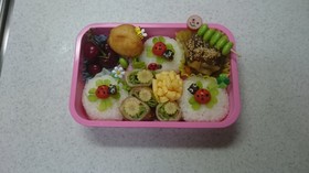 クローバーとてんとう虫