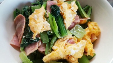 ❀簡単❀小松菜、ベーコン、卵の炒め物の写真
